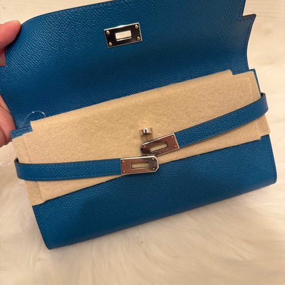 Hermes Blue Epsom Kelly Classic Wallet - Picture 7 of 9